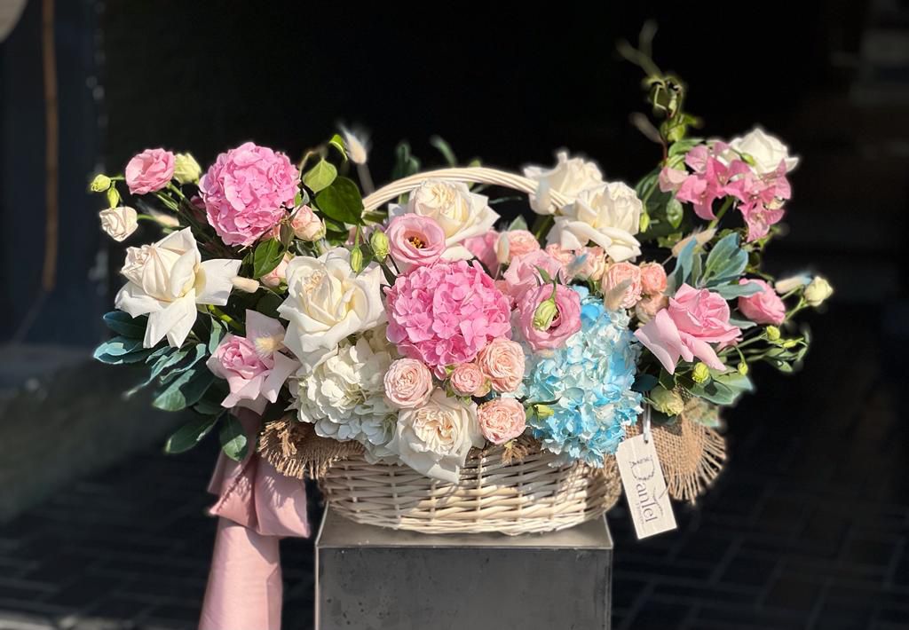 Blue Hydringa Basket